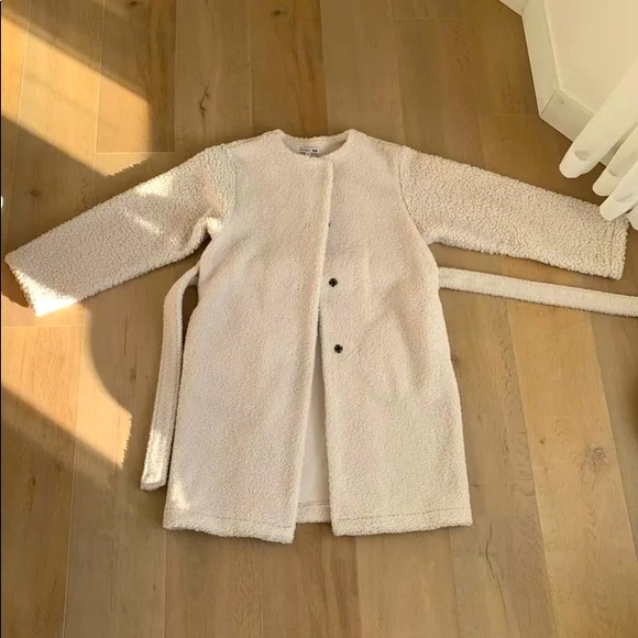 SOLD Uniqlo Fleece / Furry Coat - Picture 1 of 9